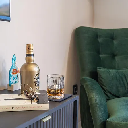 Floor In * سلانو