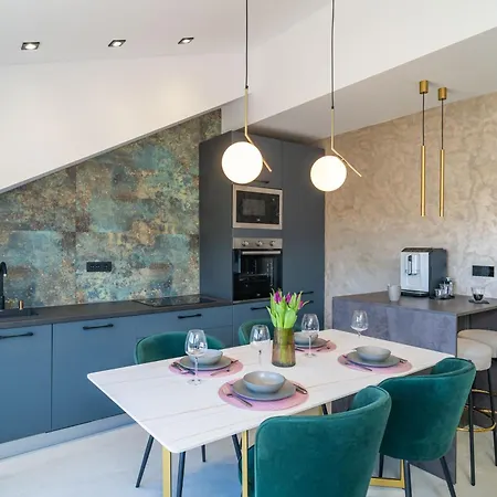 شقة Floor In سلانو